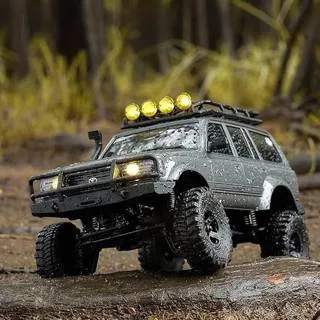 FMS 1/18 TOYOTA LAND CRUISER LC80 FCX18 RTR — Blue