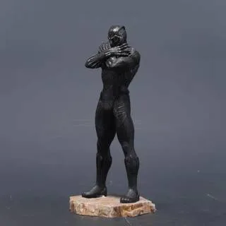 Marvel Black Panther Collectible Statue (22 cm) – Wakanda Superhero Display Figure with Base